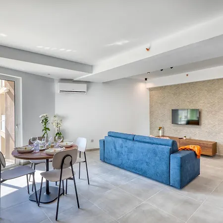 Luxury Heart Of St Julians Sleeps 5 * St. Paul's Bay