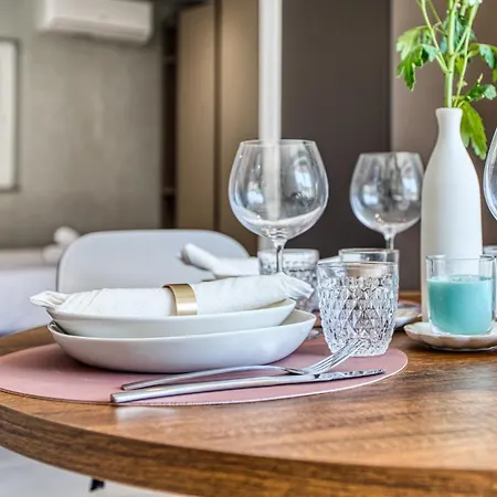 Luxury Heart Of St Julians Sleeps 5 شقة خليج سانت بول
