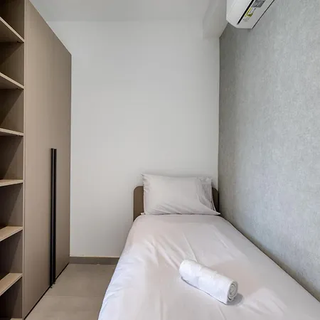 Luxury Heart Of St Julians Sleeps 5 Apartment *